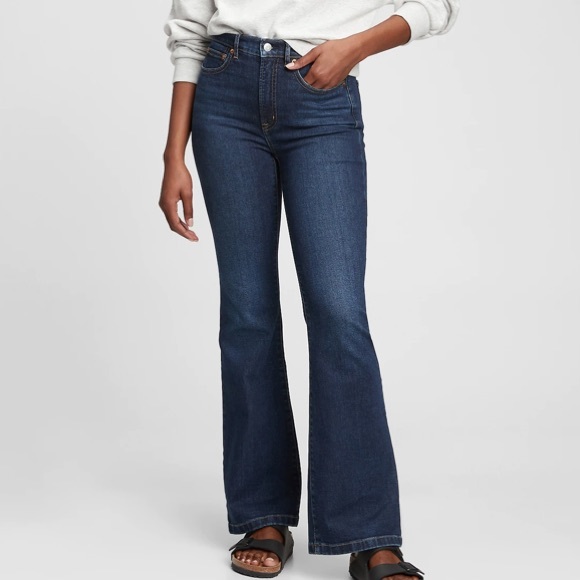 Gap Women’s 1969 Modern Flare Dark Wash Jeans, Size 29 Regular - Picture 1 of 16